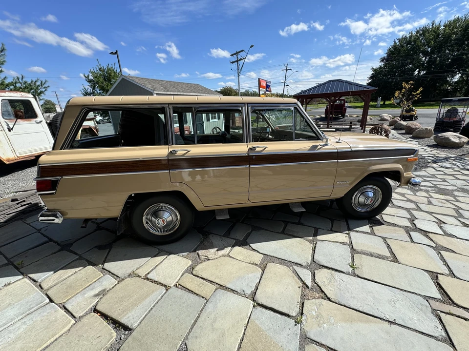 1977 Jeep SJ Wagoneer - Image 12 of 31