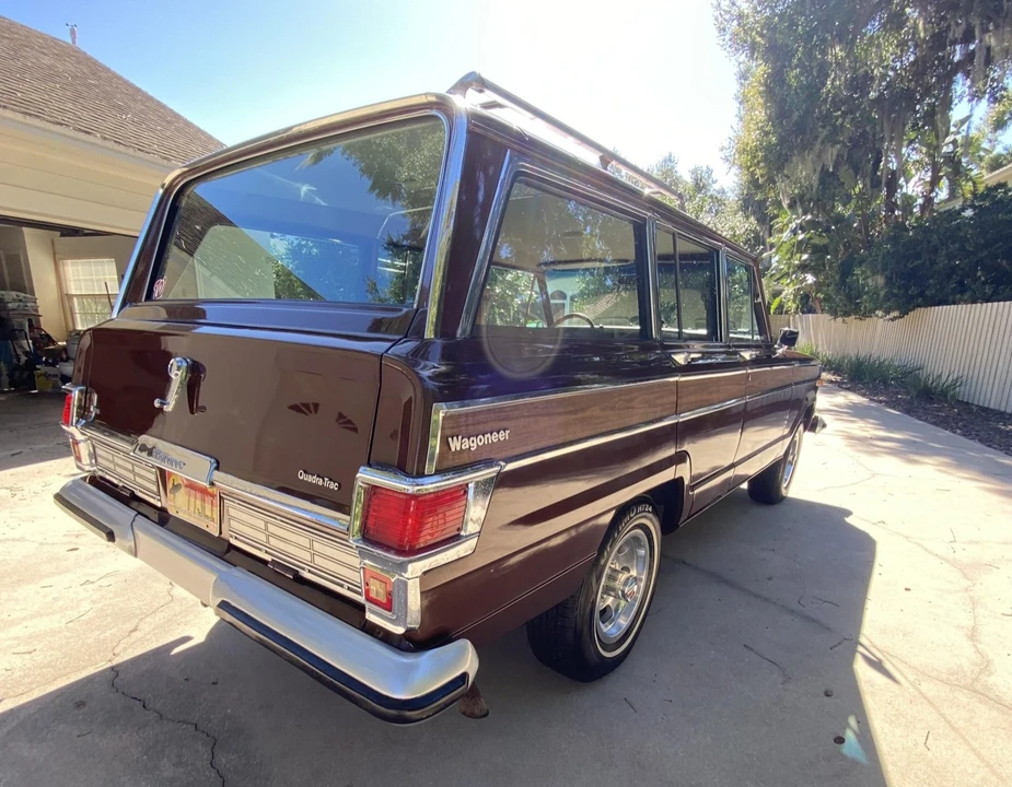 1977 Jeep SJ Wagoneer - Image 10 of 31