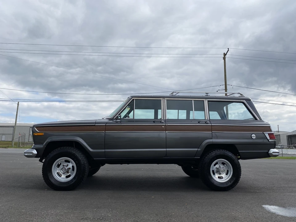 1977 Jeep SJ Wagoneer - Image 25 of 31