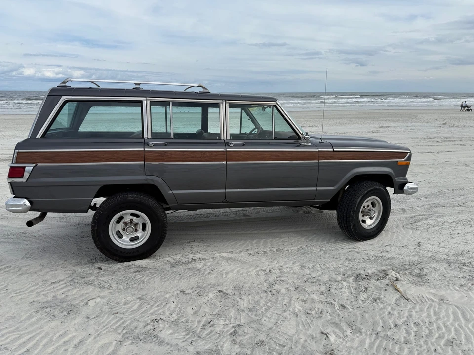 1977 Jeep SJ Wagoneer - Image 14 of 31