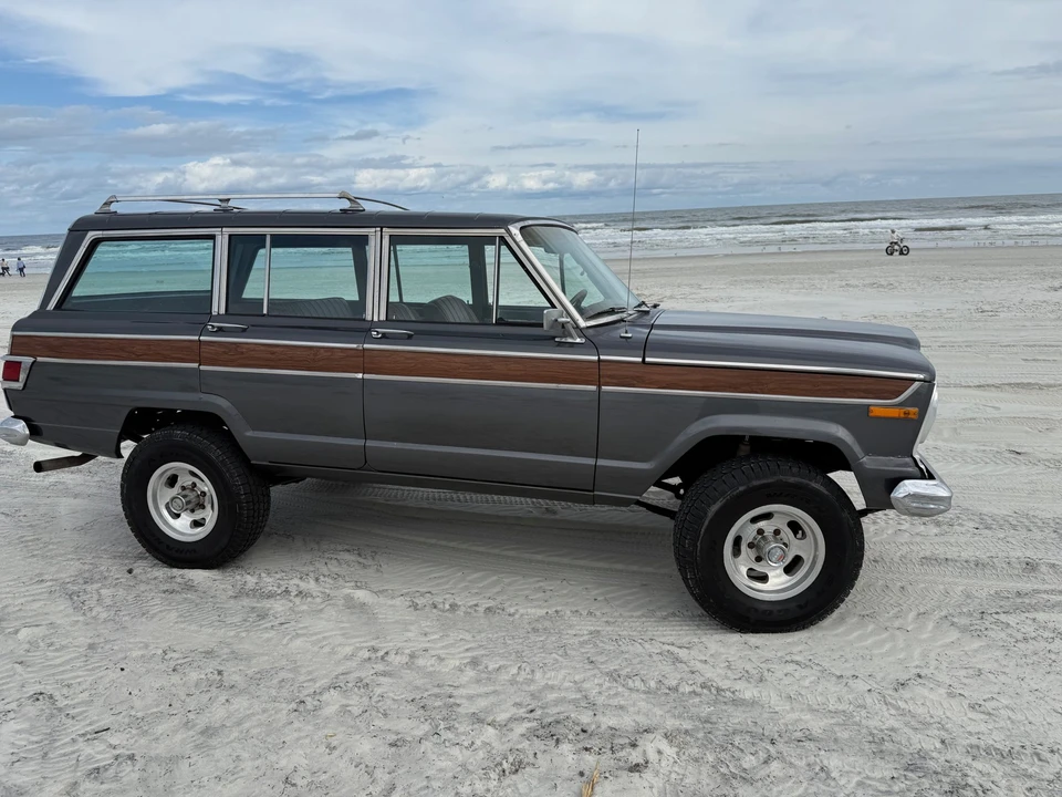 1977 Jeep SJ Wagoneer - Image 12 of 31