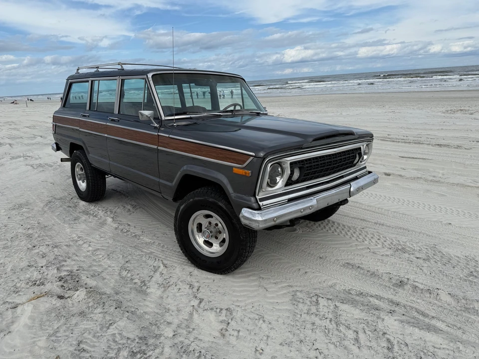 1977 Jeep SJ Wagoneer - Image 10 of 31