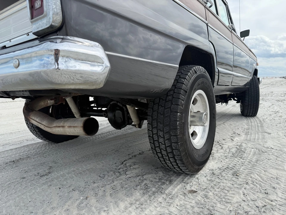 1977 Jeep SJ Wagoneer - Image 28 of 31