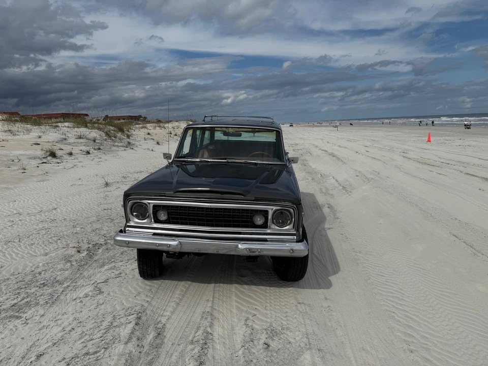 1977 Jeep SJ Wagoneer - Image 5 of 31