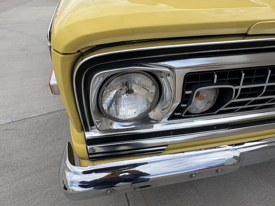 1977 Jeep SJ Wagoneer - Image 15 of 31