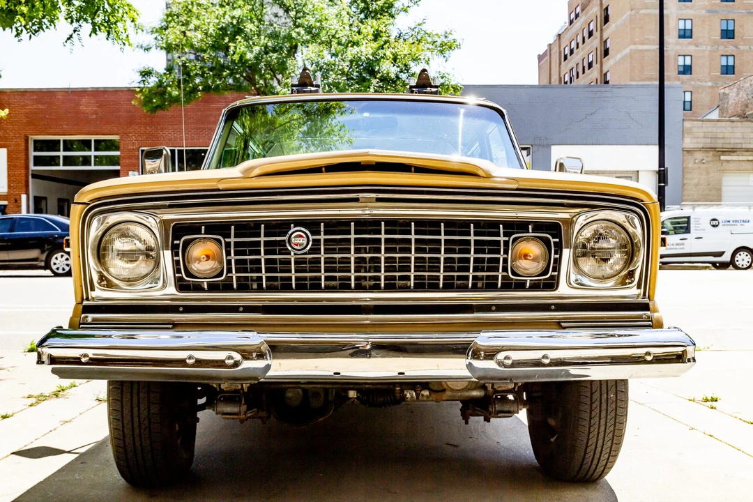 1977 Jeep SJ Wagoneer - Image 5 of 31