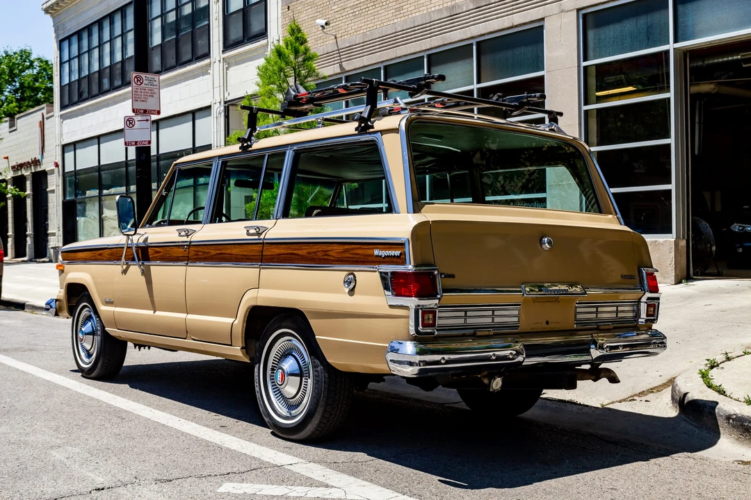 1977 Jeep SJ Wagoneer - Image 13 of 31