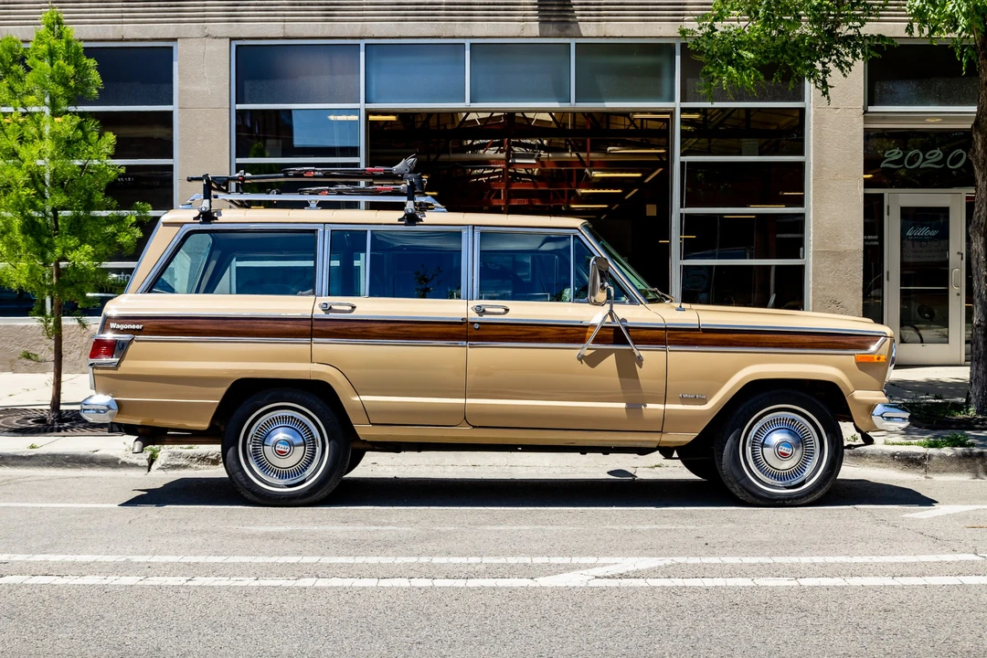 1977 Jeep SJ Wagoneer - Image 8 of 31