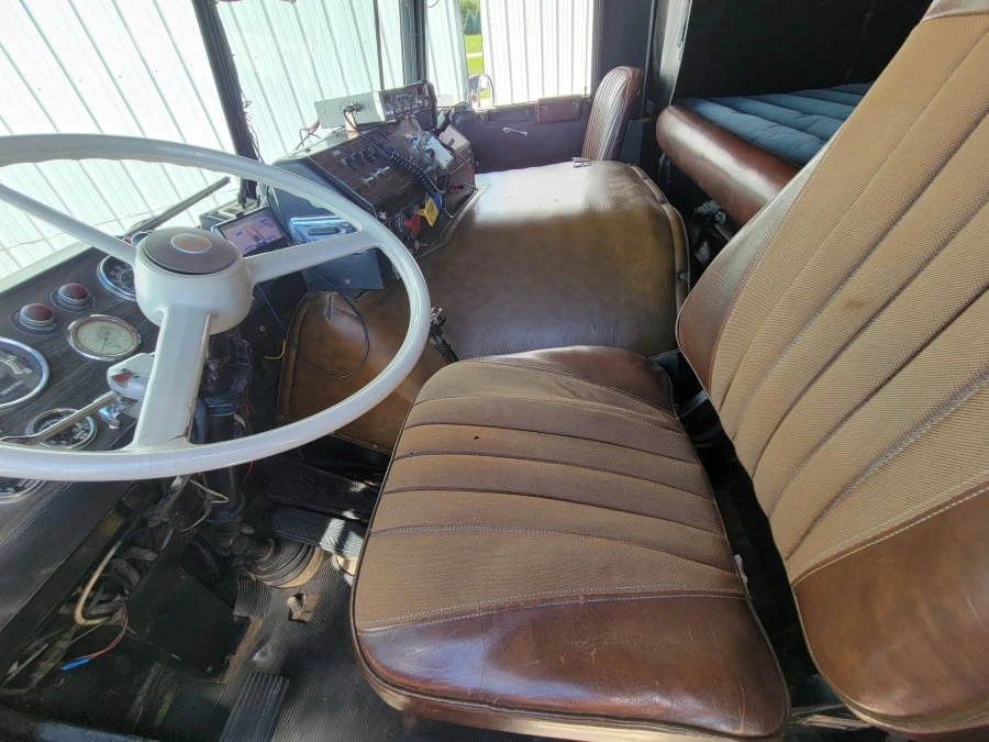 1977 Kenworth - Image 11 of 12