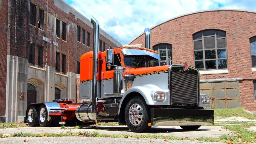 1977 Kenworth W900 - Image 8 of 8