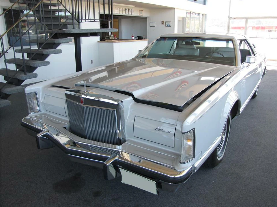 1977 Lincoln Continental Mark V - Image 2 of 4