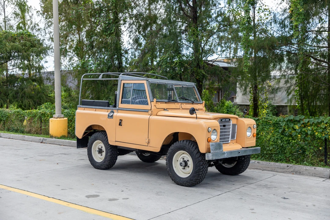 1977 Land Rover Series III 88 - Image 2 of 31