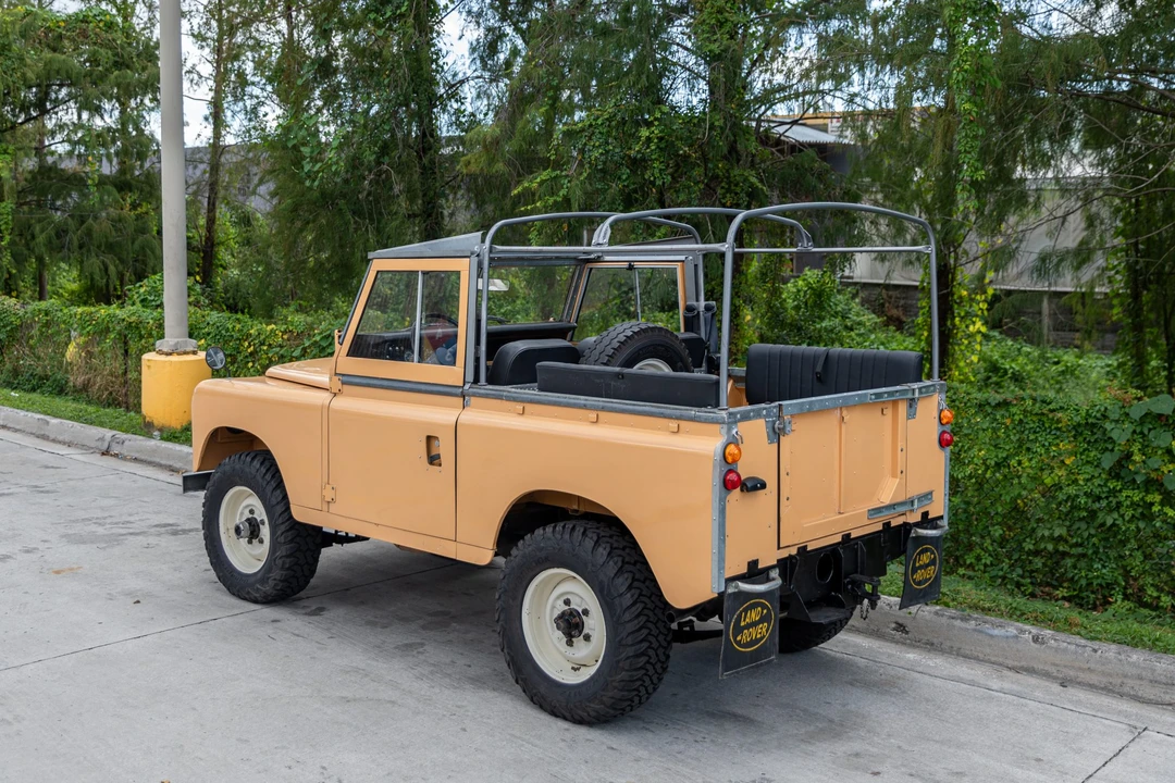 1977 Land Rover Series III 88 - Image 9 of 31