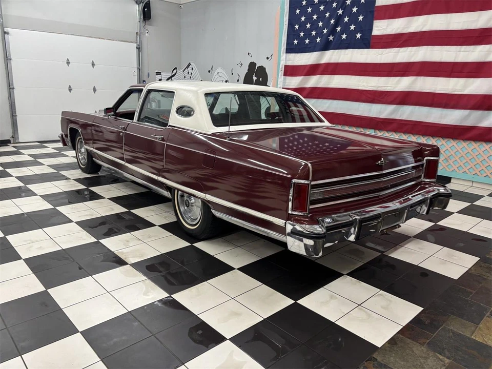 1977 Lincoln Continental 5th Gen - Image 10 of 31