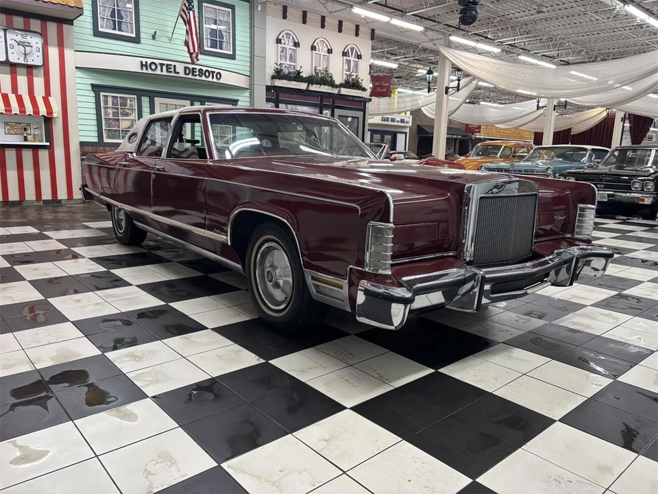 1977 Lincoln Continental 5th Gen - Image 15 of 31
