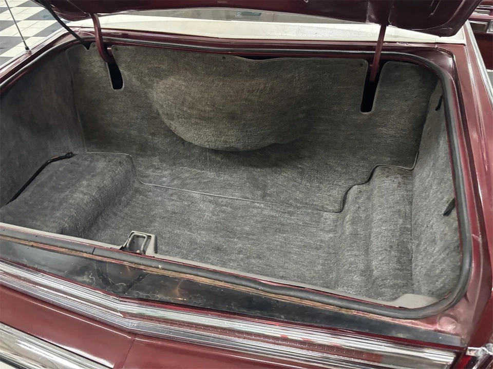 1977 Lincoln Continental 5th Gen - Image 21 of 31