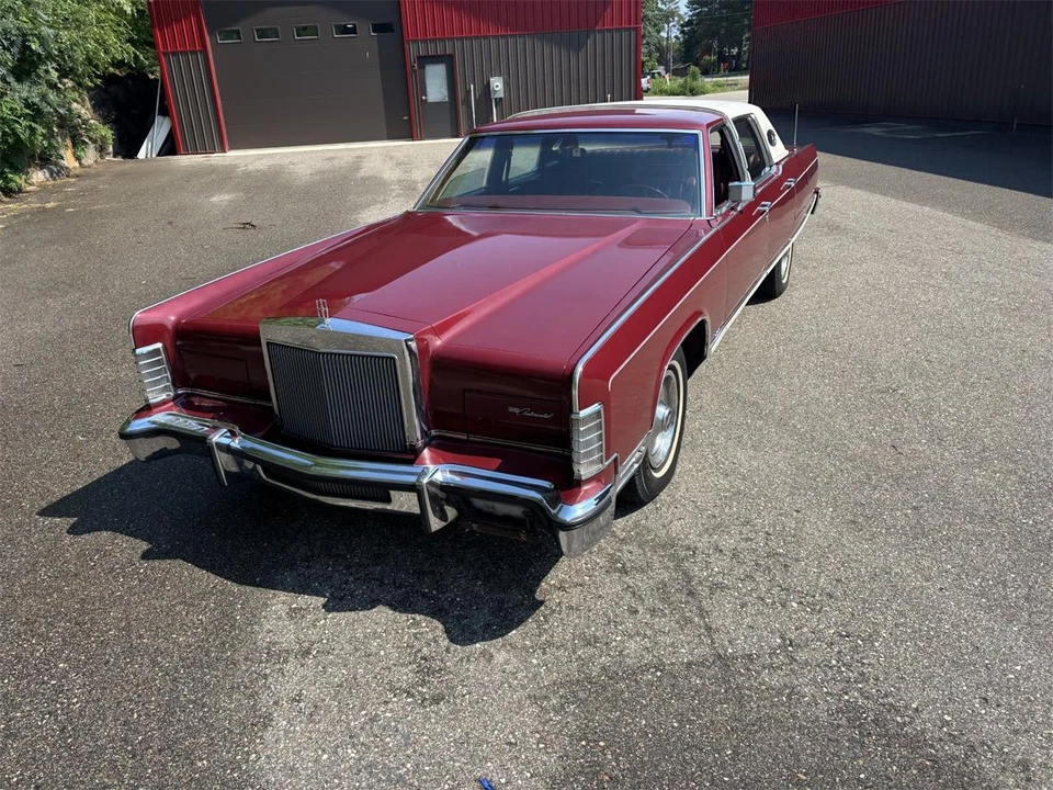 1977 Lincoln Continental 5th Gen - Image 3 of 31