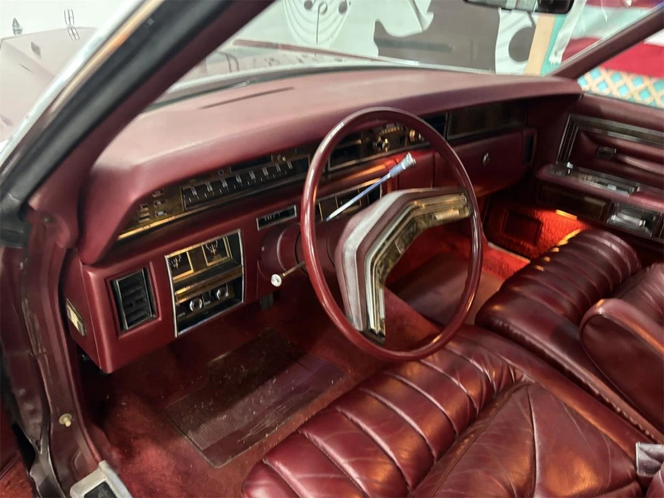 1977 Lincoln Continental 5th Gen - Image 27 of 31