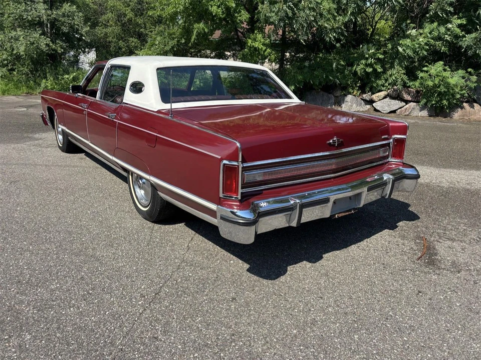 1977 Lincoln Continental 5th Gen - Image 13 of 31