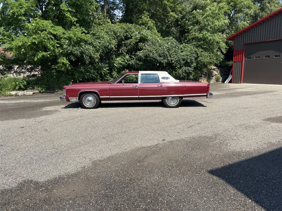 1977 Lincoln Continental 5th Gen - Image 4 of 31