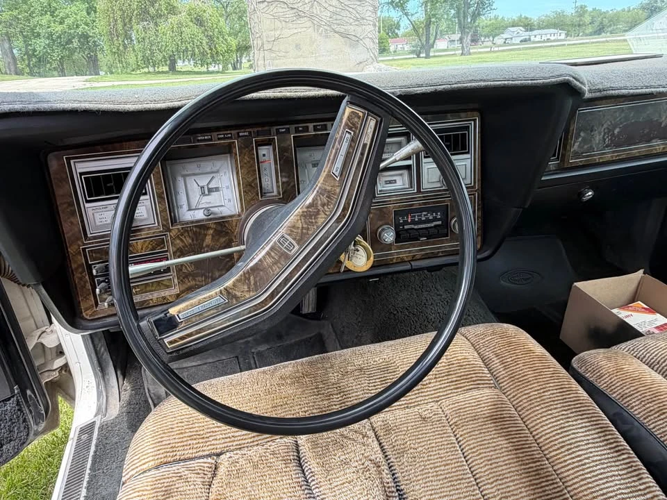 1977 Lincoln Continental 5th Gen - Image 9 of 10