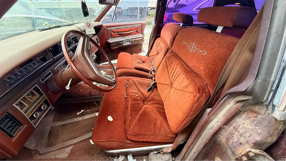1977 Lincoln Continental 5th Gen - Image 9 of 10