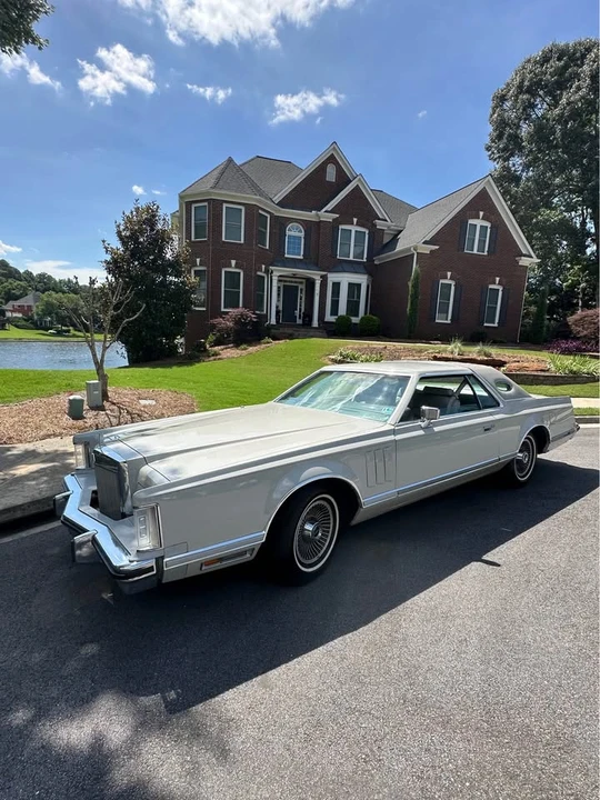 1977 Lincoln Continental 5th Gen - Image 2 of 20