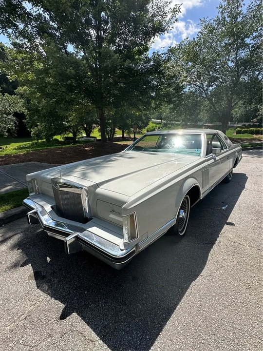 1977 Lincoln Continental 5th Gen - Image 4 of 20