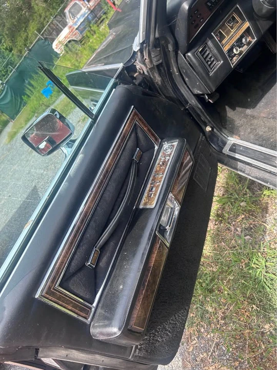 1977 Lincoln Continental 5th Gen - Image 10 of 13
