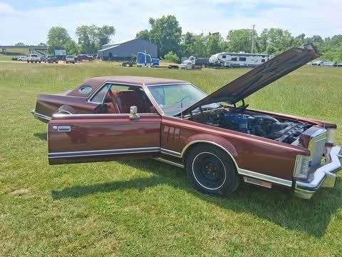 1977 Lincoln Continental 5th Gen - Image 4 of 12
