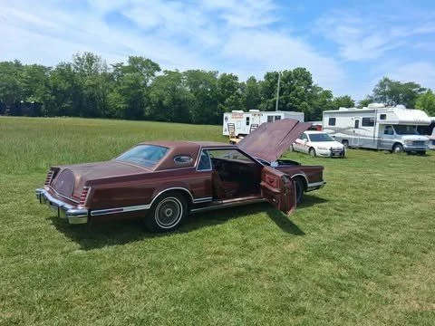 1977 Lincoln Continental 5th Gen - Image 8 of 12