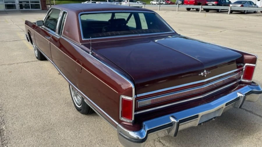 1977 Lincoln Continental 5th Gen - Image 5 of 16