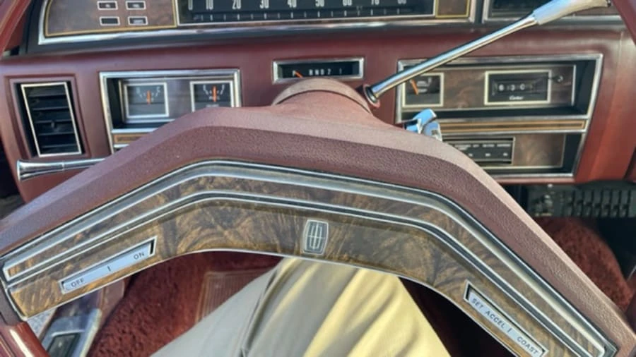 1977 Lincoln Continental 5th Gen - Image 8 of 16
