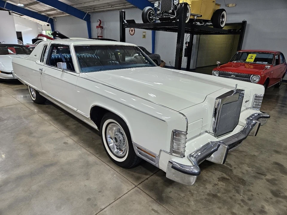 1977 Lincoln Continental 5th Gen - Image 3 of 22