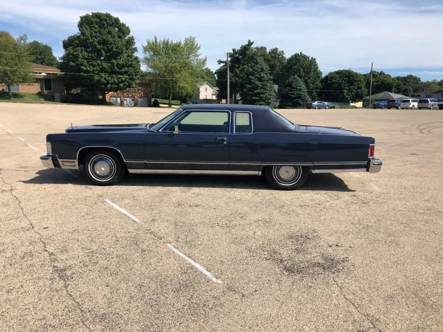 1977 Lincoln Continental 5th Gen - Image 2 of 12