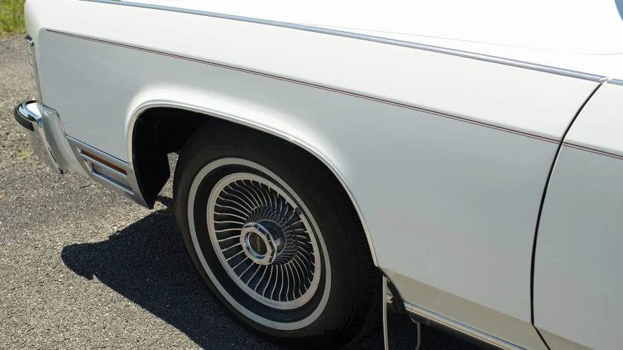 1977 Lincoln Continental 5th Gen - Image 8 of 12
