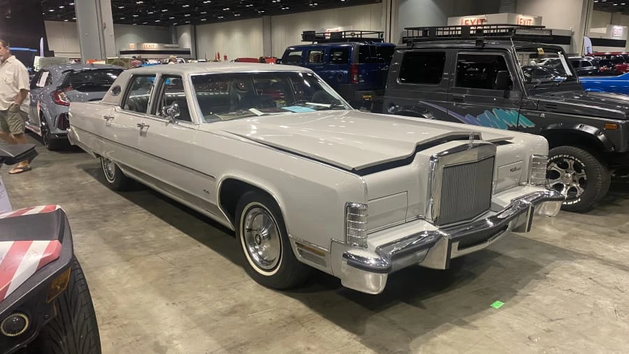 1977 Lincoln Continental 5th Gen - Image 2 of 5