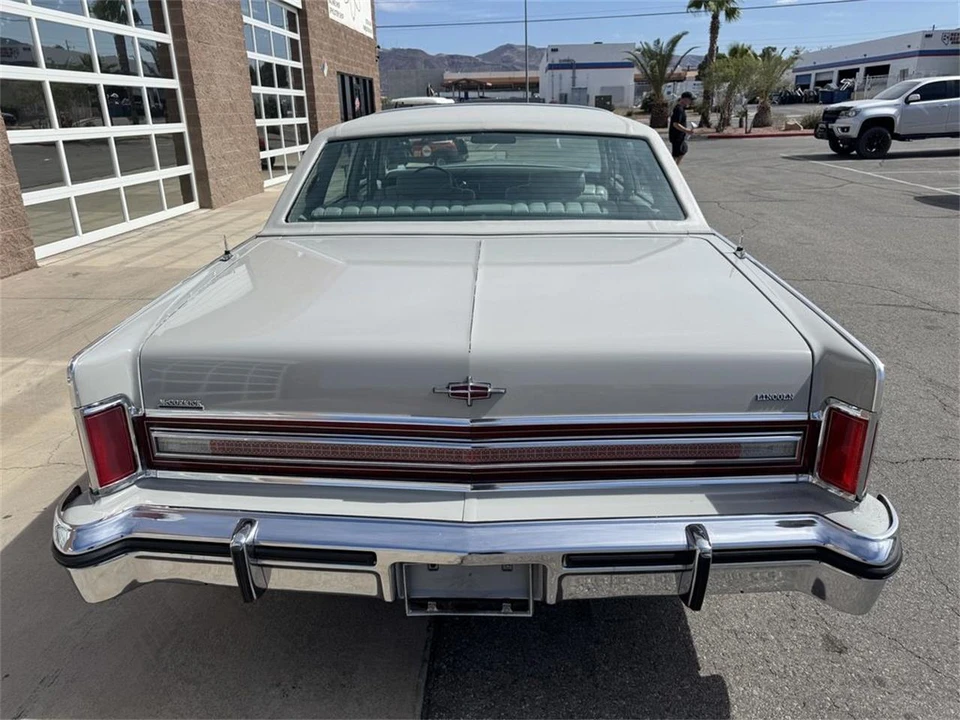 1977 Lincoln Continental 5th Gen - Image 6 of 31