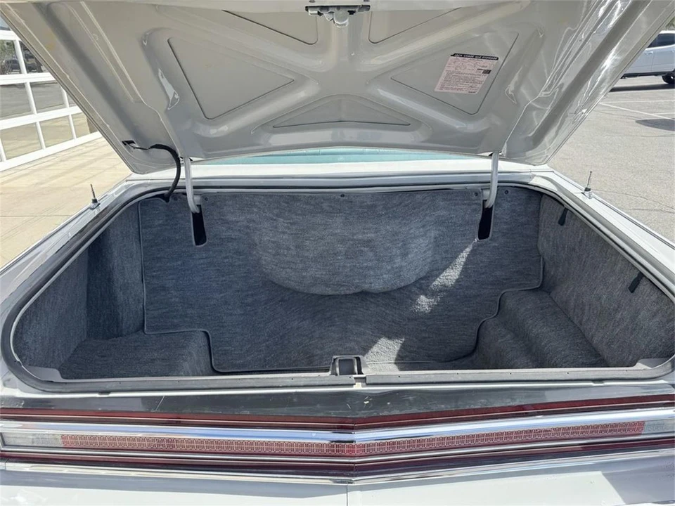 1977 Lincoln Continental 5th Gen - Image 20 of 31