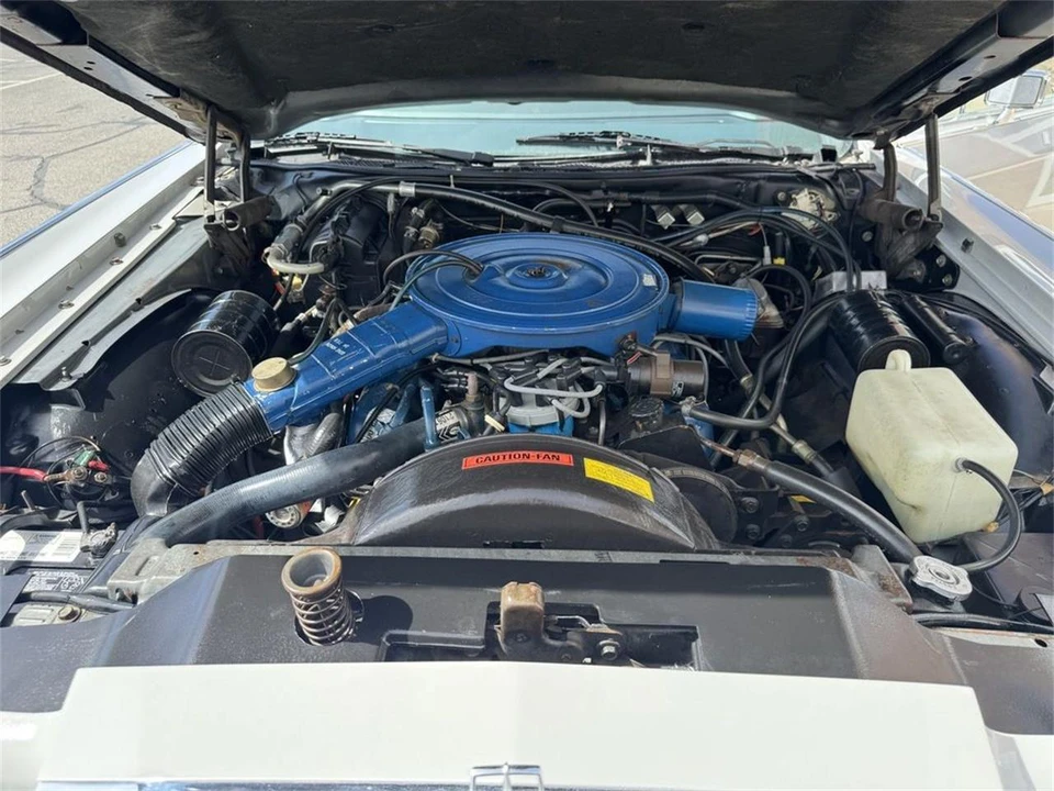 1977 Lincoln Continental 5th Gen - Image 23 of 31
