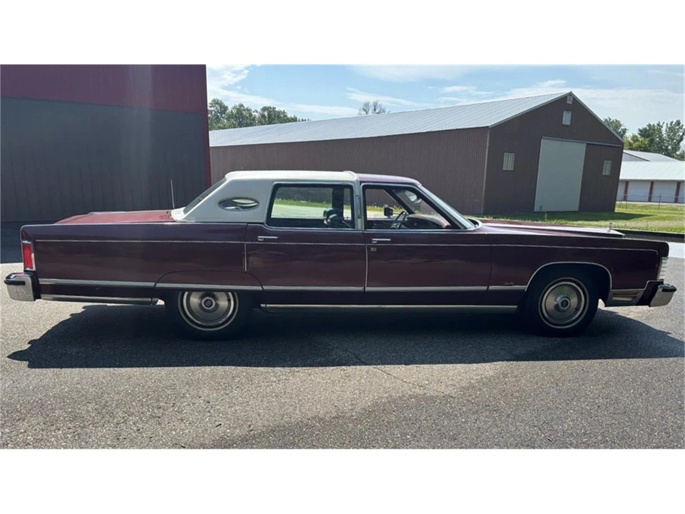1977 Lincoln Continental 5th Gen - Image 3 of 31
