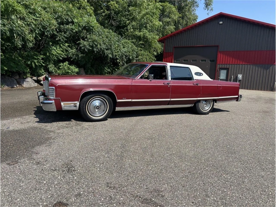 1977 Lincoln Continental 5th Gen - Image 7 of 31