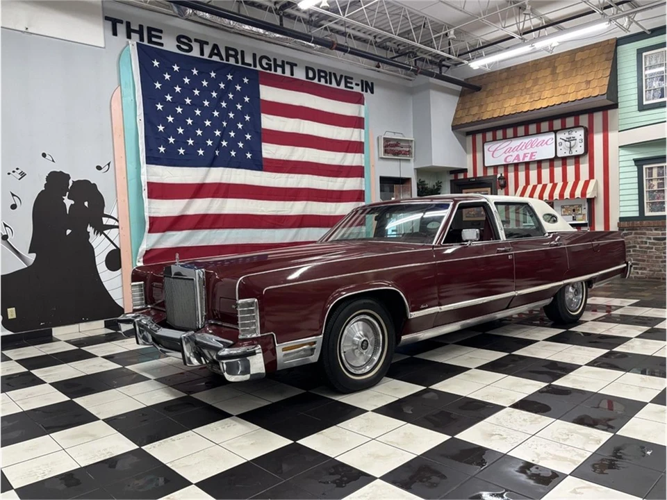 1977 Lincoln Continental 5th Gen - Image 15 of 31