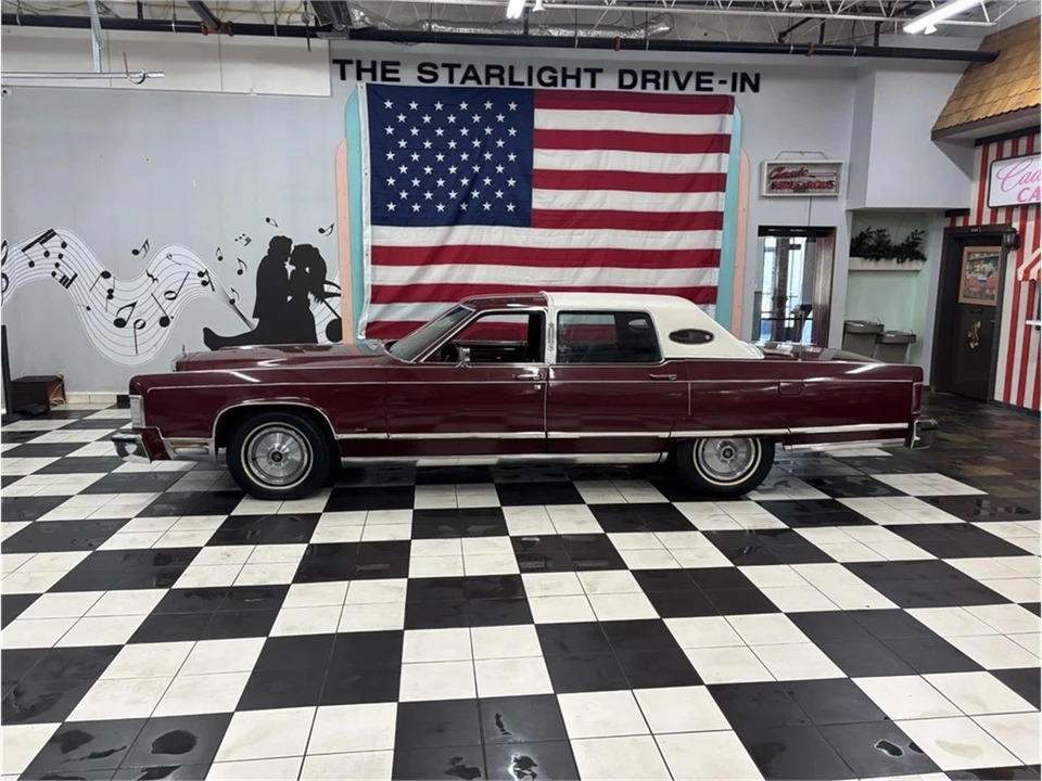 1977 Lincoln Continental 5th Gen - Image 17 of 31