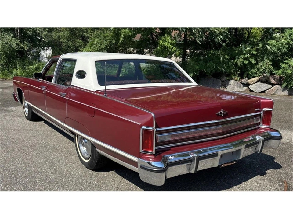 1977 Lincoln Continental 5th Gen - Image 2 of 31