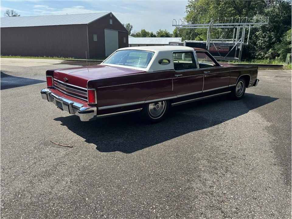 1977 Lincoln Continental 5th Gen - Image 10 of 31