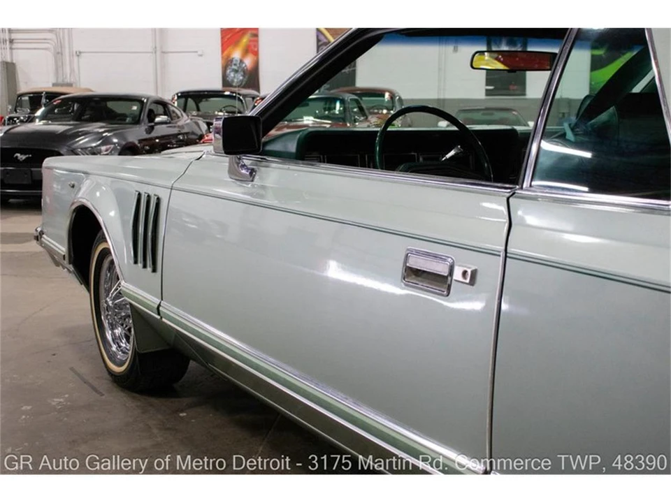 1977 Lincoln Continental 5th Gen - Image 22 of 31