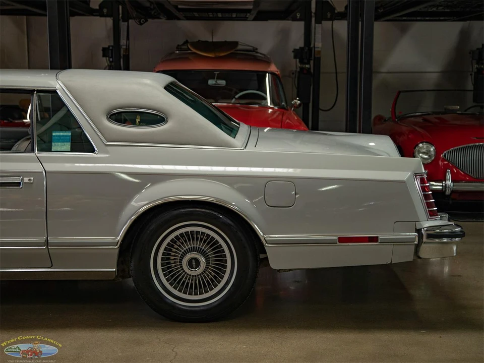 1977 Lincoln Continental 5th Gen - Image 7 of 31