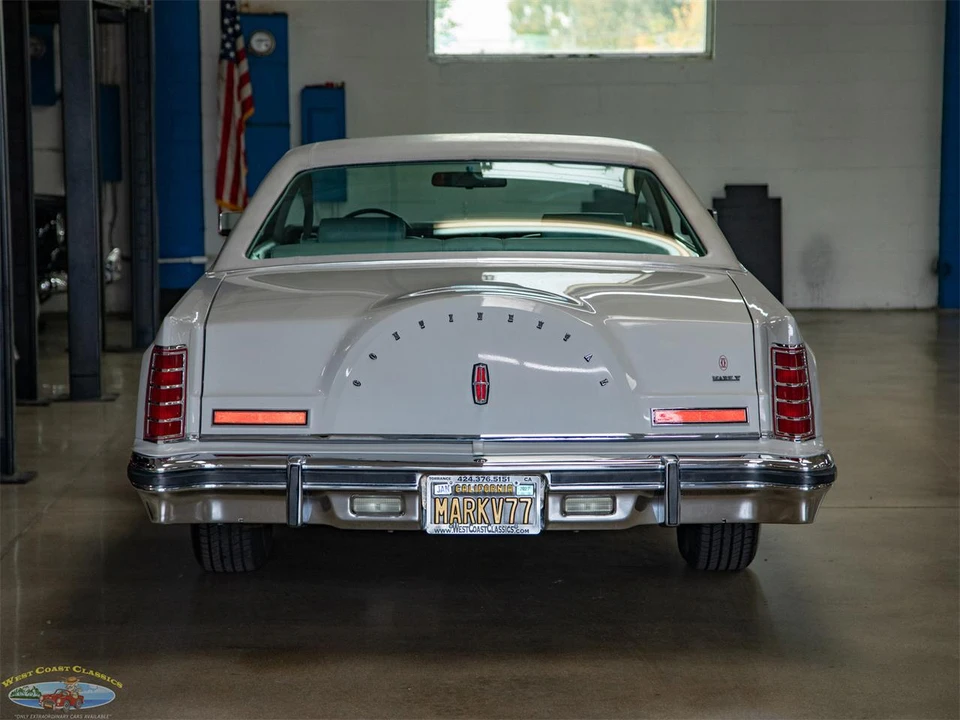 1977 Lincoln Continental 5th Gen - Image 17 of 31