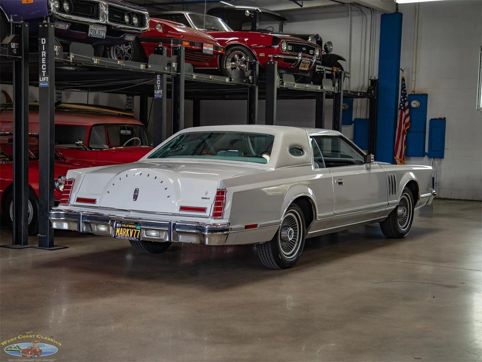 1977 Lincoln Continental 5th Gen - Image 24 of 31
